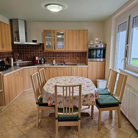 Hisica Ob Potoku Podcetrtek